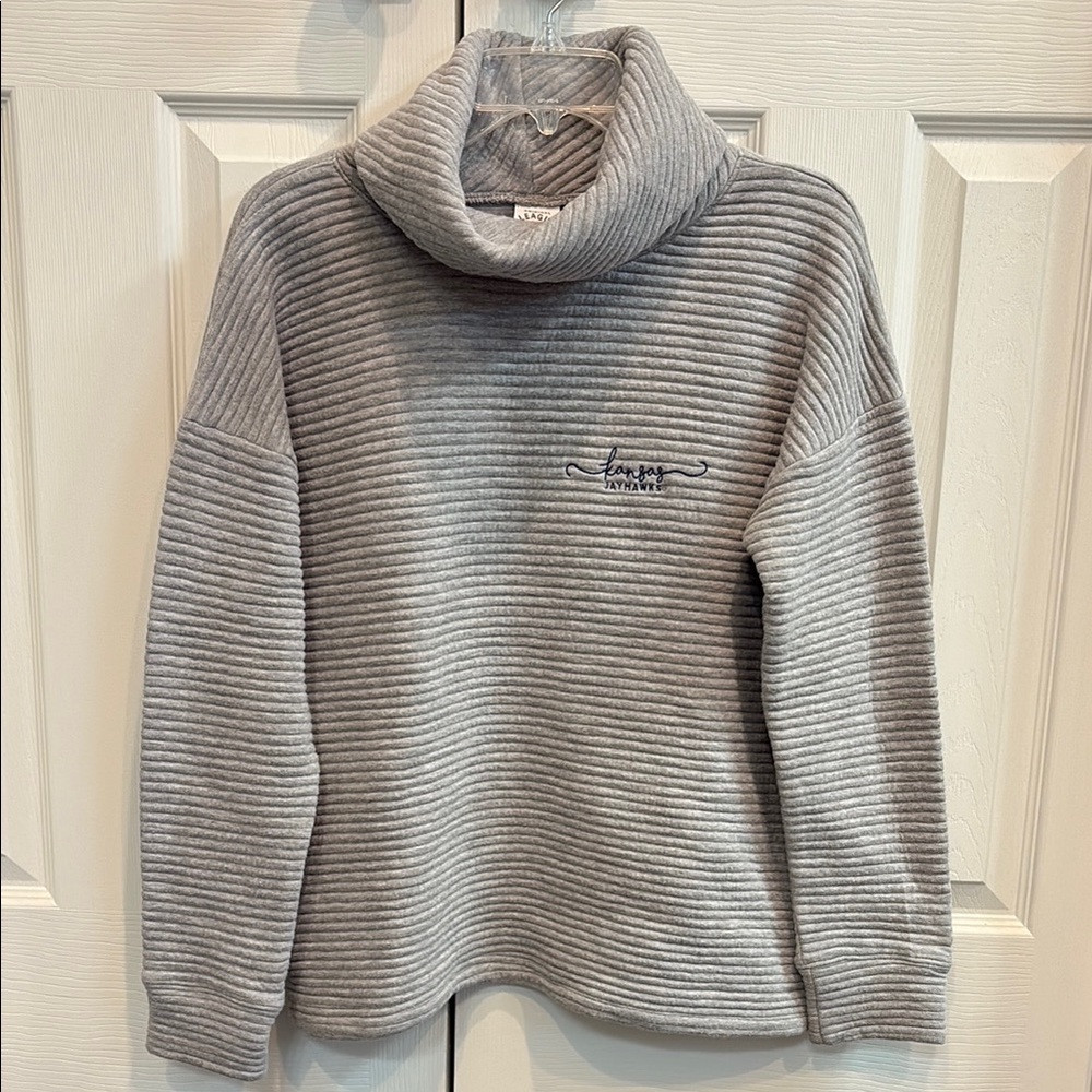 Cozy Gray Ribbed Turtleneck Sweatshirt - Jayjane
